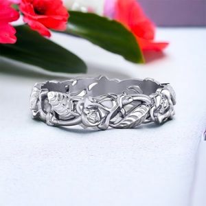 4/$12 NWOT Women's Size 6.5-7 Silver Floral Ring